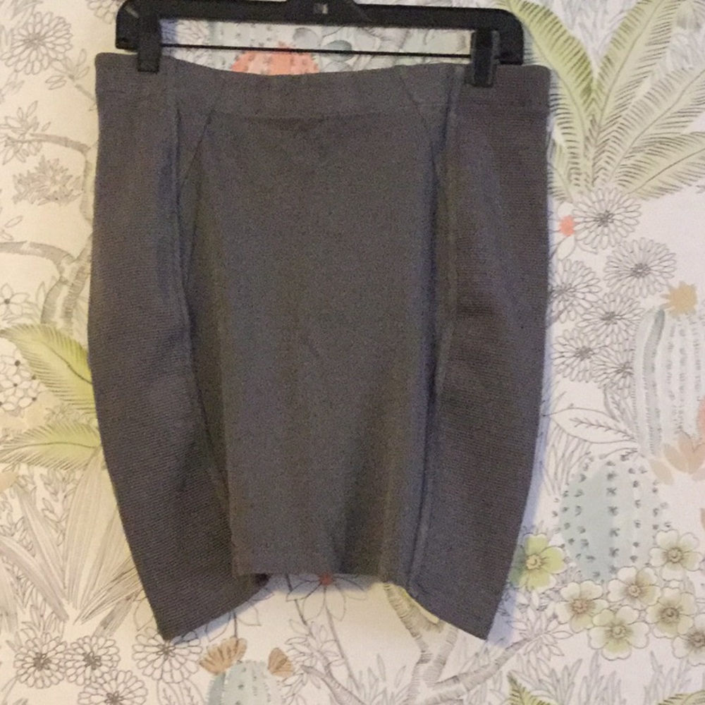 BCBGMAXAZRIA grey pencil skirt